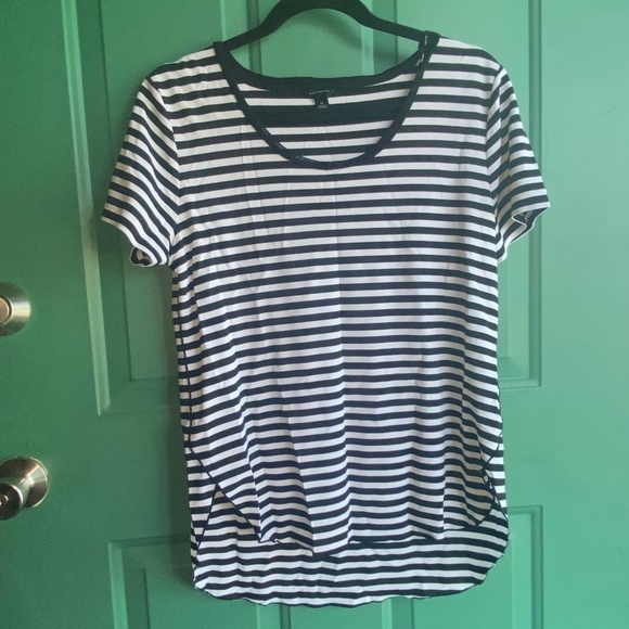 Ann Taylor size medium adorable striped top - Picture 1 of 4
